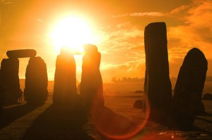 Sonnenaufgang über Stonehenge