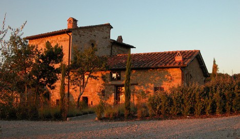 Landhaus in der Toskana im Sonnenuntergang