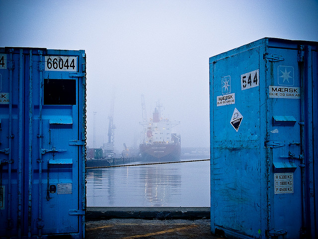 Das Auftriebskraftwerk G100 der GenoGen eG wird in einen Schiffscontainer eingebaut, Foto (C) Mike Bohle / flickr