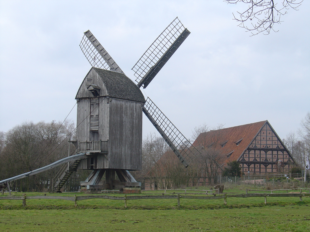 Alte Windmühle, Foto (C) Allie_Caulfield / flickr
