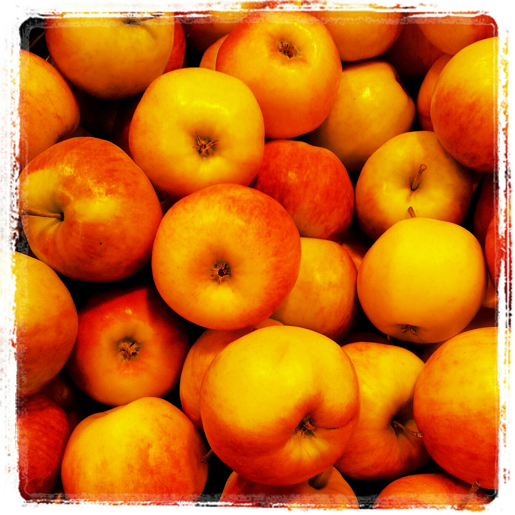 Diese Lagerung ist nicht günstig, weil die Äpfel hier übereinander liegen. Foto (C) Karolina van Schrojenstein Lantman - Orlinska / flickr CC BY 2.0