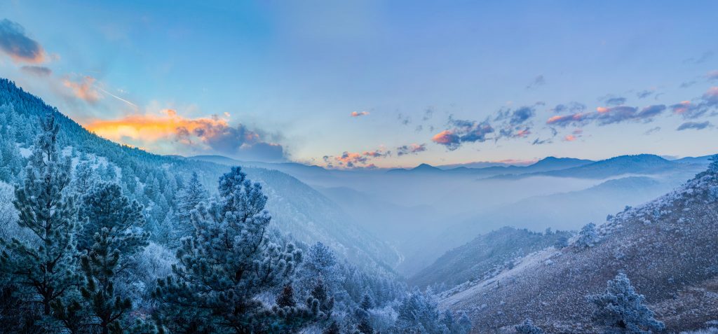 Rau aber schön: Winterlandschaft von oben. Foto (C) Zach Dischner / flickr / CC BY 2.0