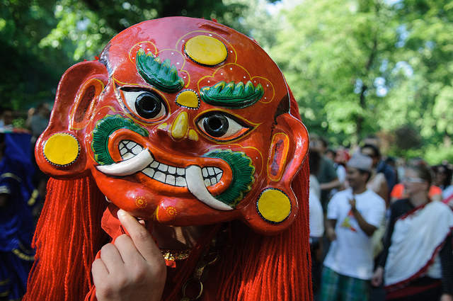 Bunte Karneval-Maske, Foto (C) Axel Kuhlmann / flickr CC BY 2.0
